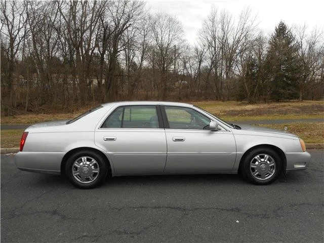 2004 Cadillac DeVille 8th Gen - Image 2 of 12