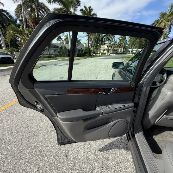 2004 Cadillac DeVille 8th Gen - Image 14 of 31