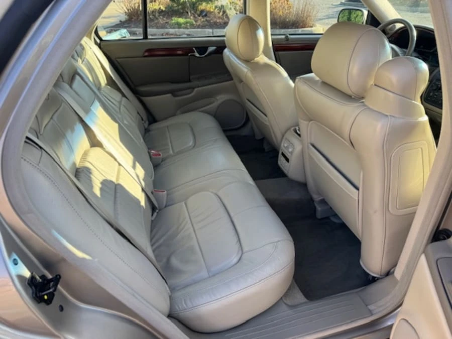 2004 Cadillac DeVille 8th Gen - Image 11 of 17