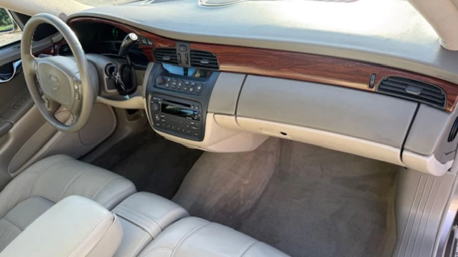 2004 Cadillac DeVille 8th Gen - Image 7 of 17