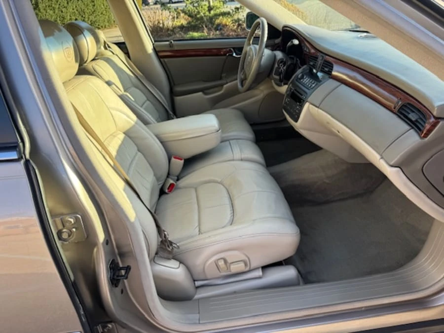 2004 Cadillac DeVille 8th Gen - Image 10 of 17