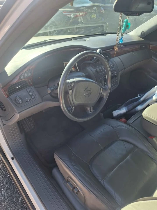 2004 Cadillac DeVille 8th Gen - Image 6 of 8