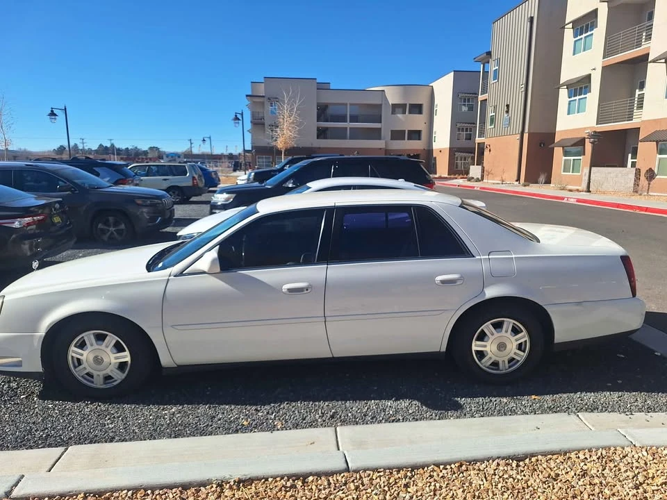 2004 Cadillac DeVille 8th Gen - Image 2 of 8