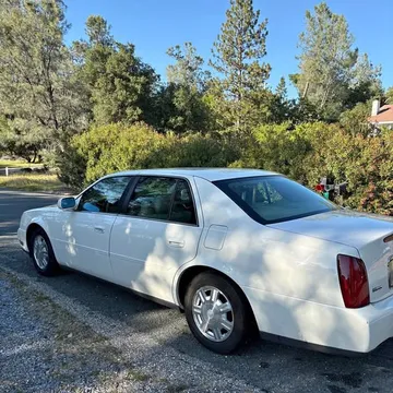 2004 Cadillac DeVille Sedan