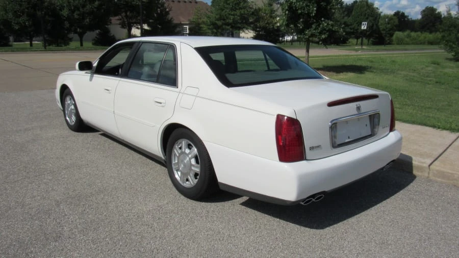 2004 Cadillac DeVille 8th Gen - Image 3 of 9