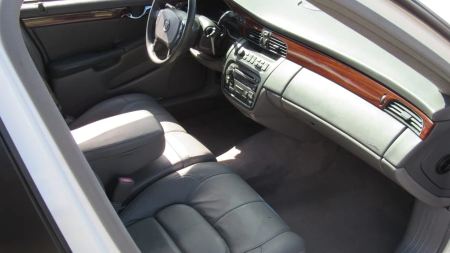2004 Cadillac DeVille 8th Gen - Image 6 of 9