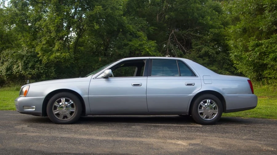 2004 Cadillac DeVille 8th Gen - Image 2 of 12