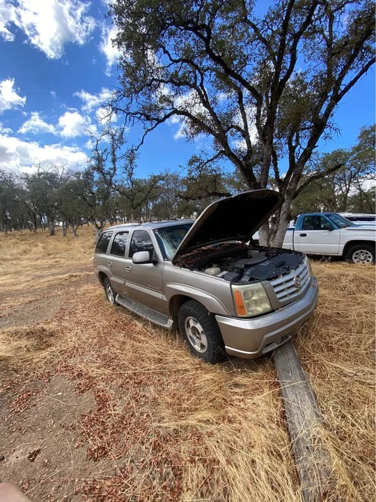 2004 Cadillac Escalade & EXT 2nd Gen - Image 2 of 10