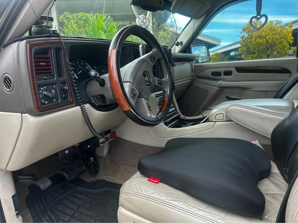 2004 Cadillac Escalade & EXT 2nd Gen - Image 5 of 7