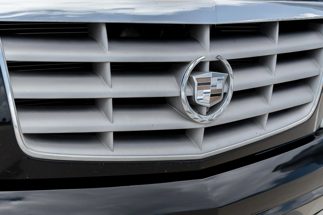 2004 Cadillac Escalade & EXT 2nd Gen - Image 12 of 31