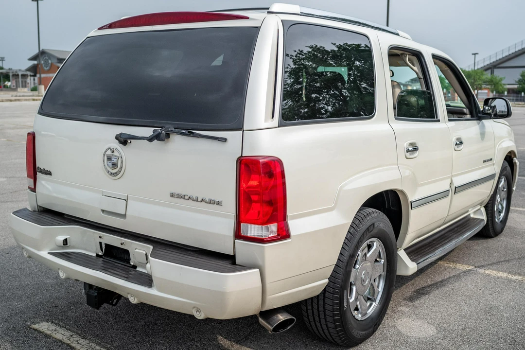 2004 Cadillac Escalade & EXT 2nd Gen - Image 4 of 31
