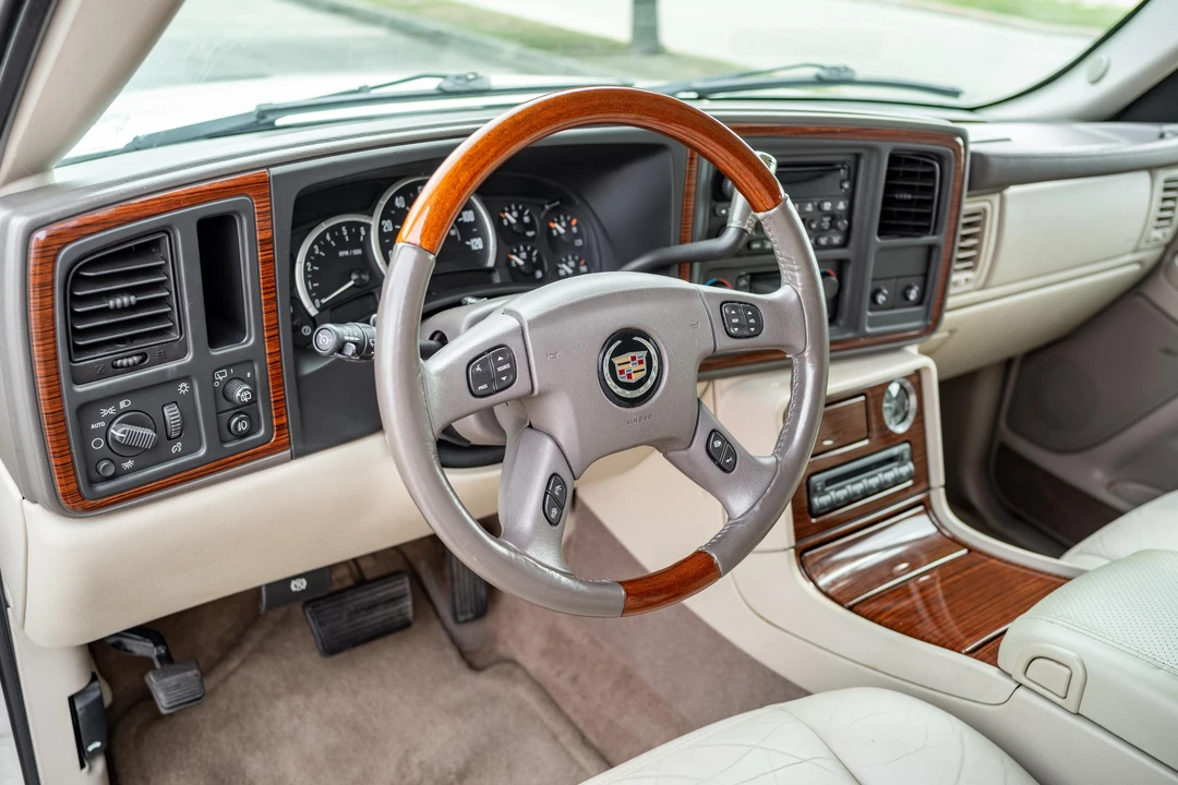 2004 Cadillac Escalade & EXT 2nd Gen - Image 26 of 31
