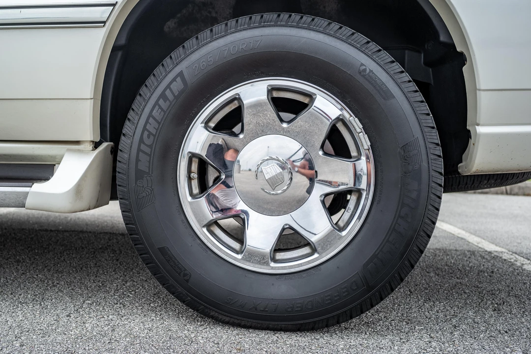 2004 Cadillac Escalade & EXT 2nd Gen - Image 23 of 31
