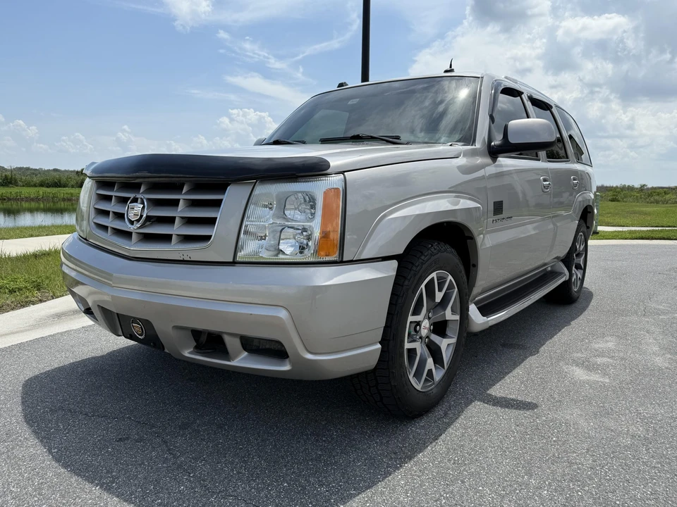 2004 Cadillac Escalade & EXT 2nd Gen - Image 3 of 31