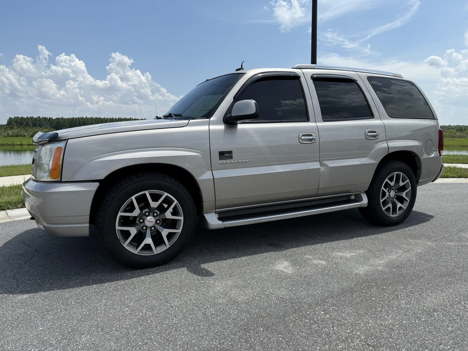 2004 Cadillac Escalade & EXT 2nd Gen - Image 20 of 31