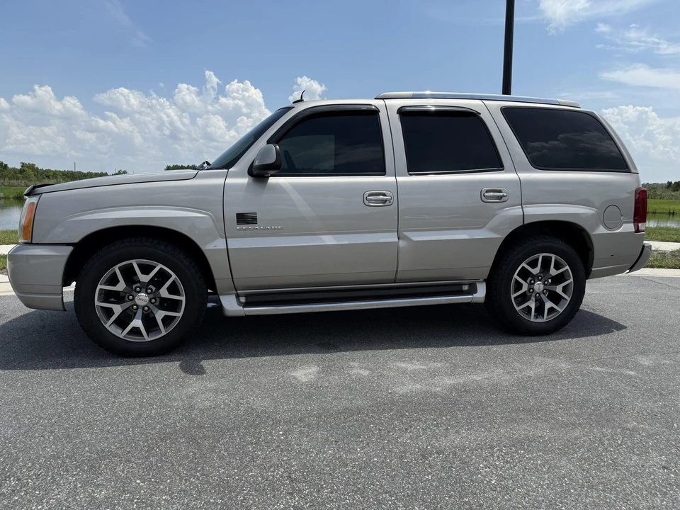 2004 Cadillac Escalade & EXT 2nd Gen - Image 19 of 31