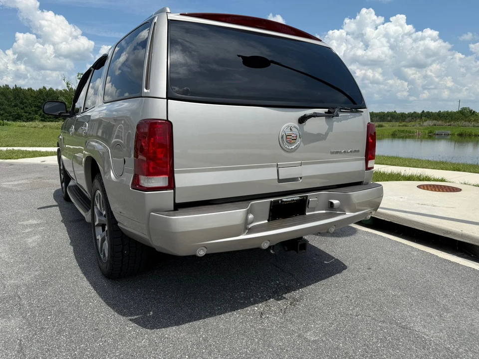 2004 Cadillac Escalade & EXT 2nd Gen - Image 14 of 31