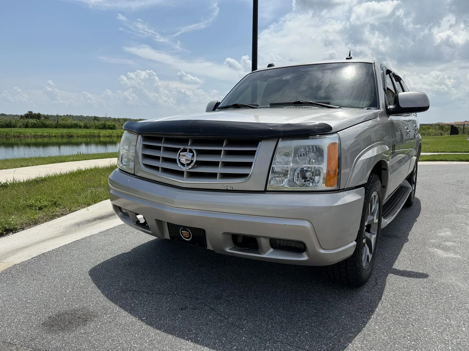 2004 Cadillac Escalade & EXT 2nd Gen - Image 4 of 31