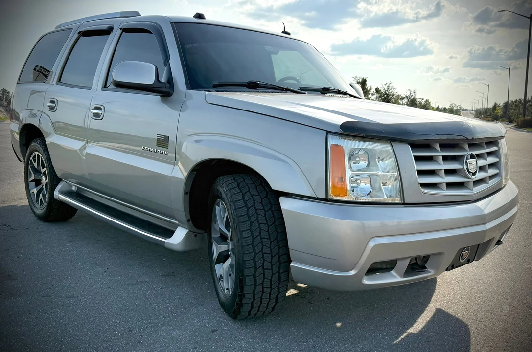 2004 Cadillac Escalade & EXT 2nd Gen - Image 26 of 31