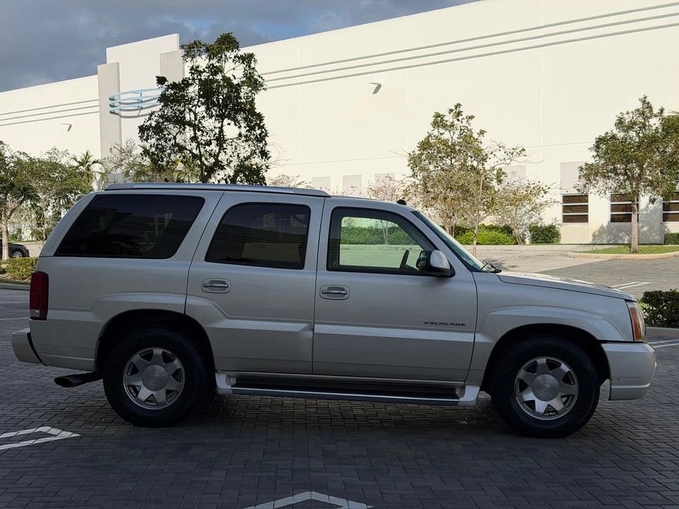 2004 Cadillac Escalade & EXT 2nd Gen - Image 6 of 21
