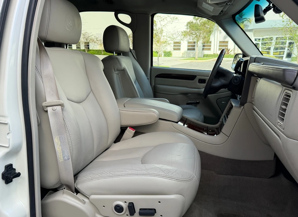 2004 Cadillac Escalade & EXT 2nd Gen - Image 14 of 21