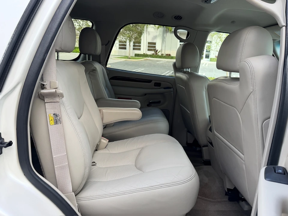 2004 Cadillac Escalade & EXT 2nd Gen - Image 16 of 21