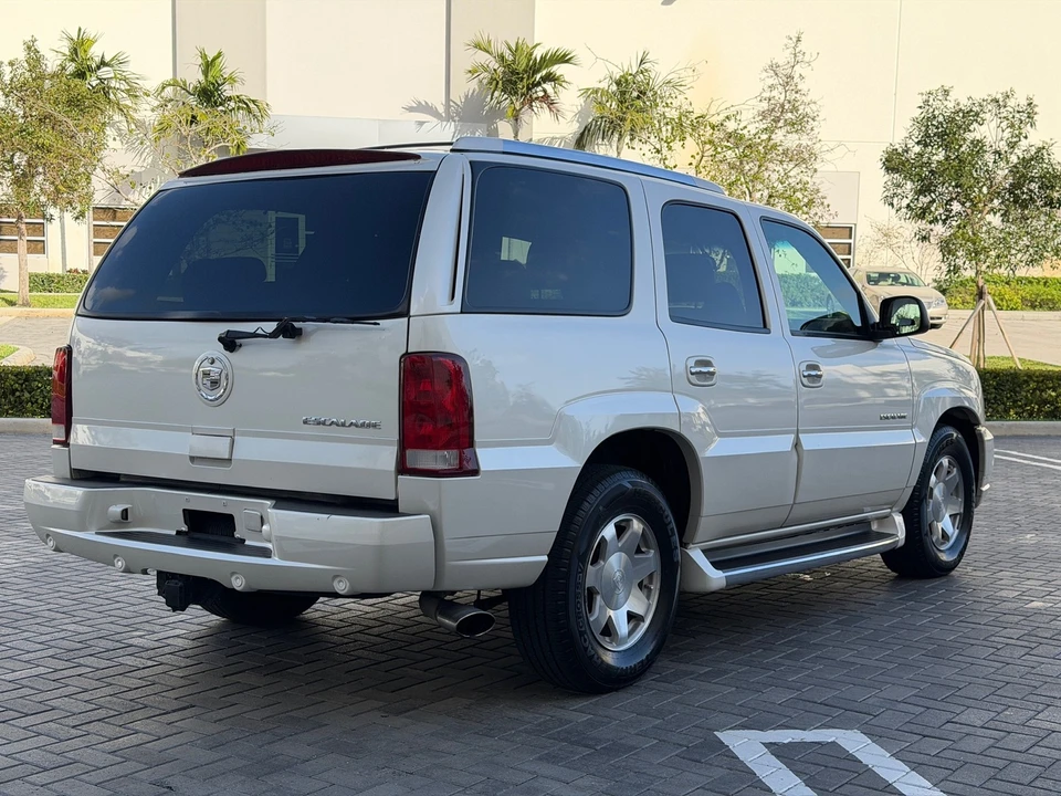 2004 Cadillac Escalade & EXT 2nd Gen - Image 5 of 21