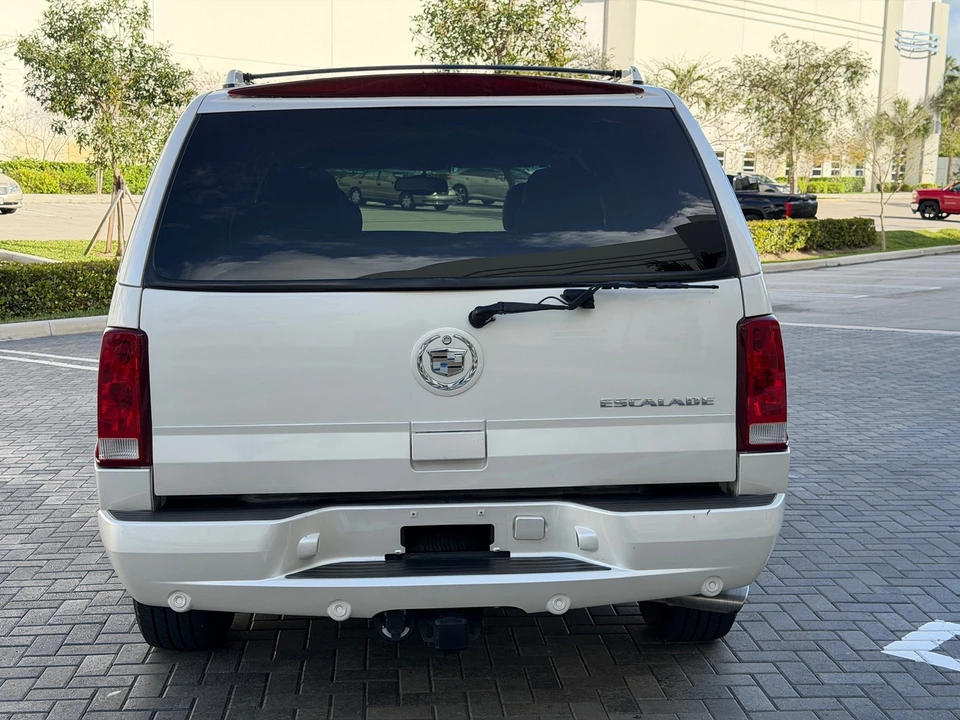 2004 Cadillac Escalade & EXT 2nd Gen - Image 4 of 21