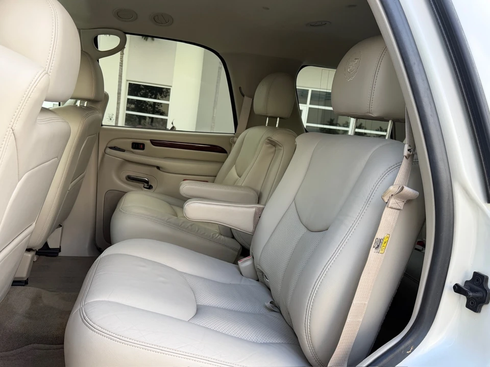 2004 Cadillac Escalade & EXT 2nd Gen - Image 20 of 21