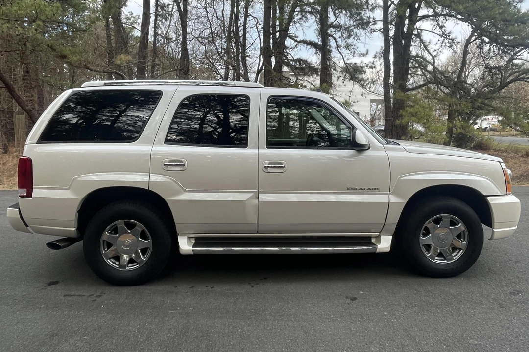2004 Cadillac Escalade & EXT 2nd Gen - Image 3 of 5
