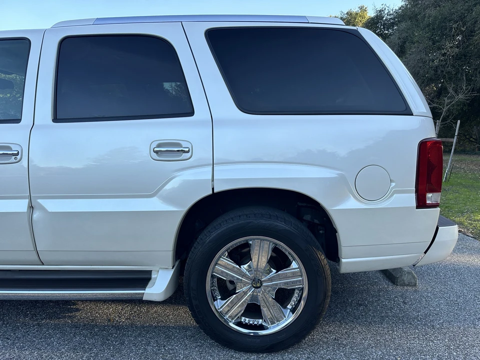 2004 Cadillac Escalade & EXT 2nd Gen - Image 17 of 31