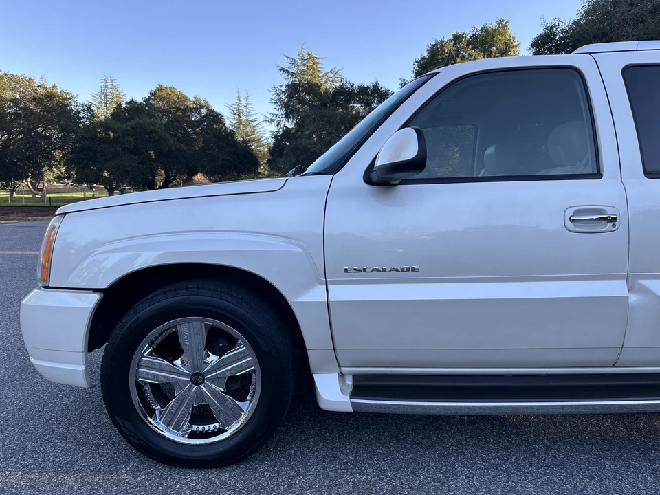 2004 Cadillac Escalade & EXT 2nd Gen - Image 15 of 31