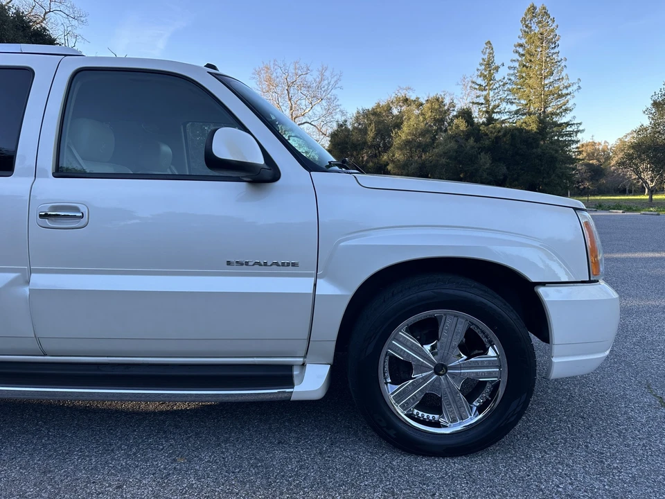 2004 Cadillac Escalade & EXT 2nd Gen - Image 14 of 31