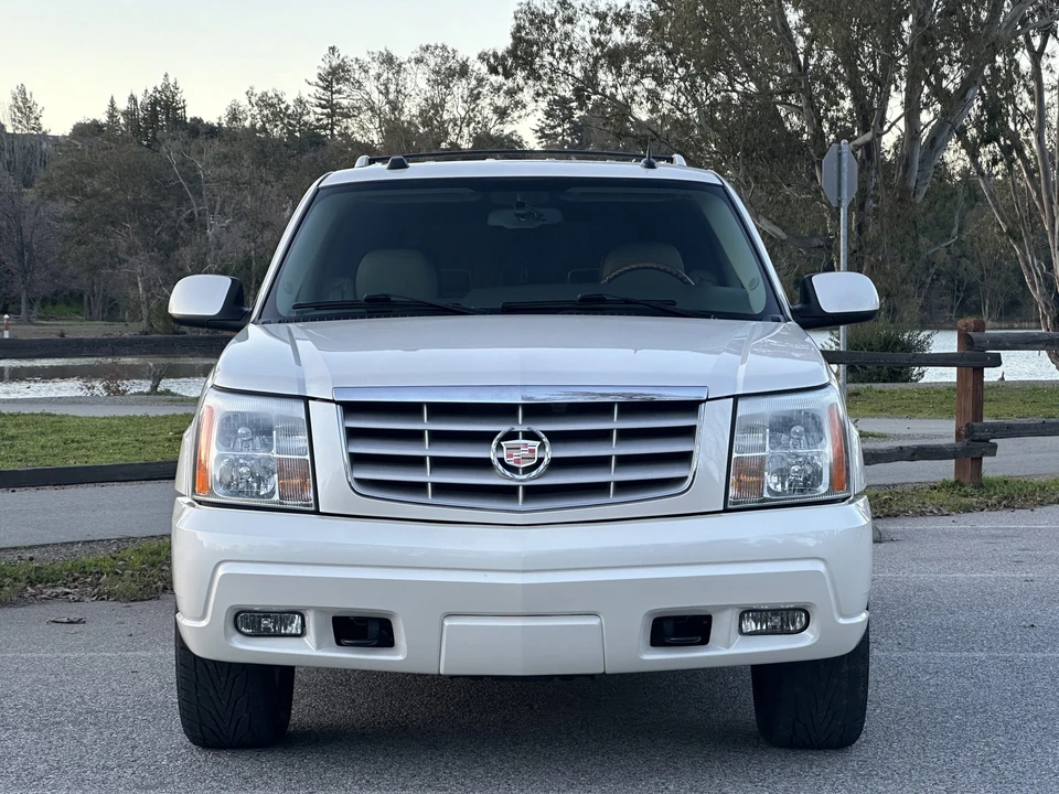 2004 Cadillac Escalade & EXT 2nd Gen - Image 3 of 31