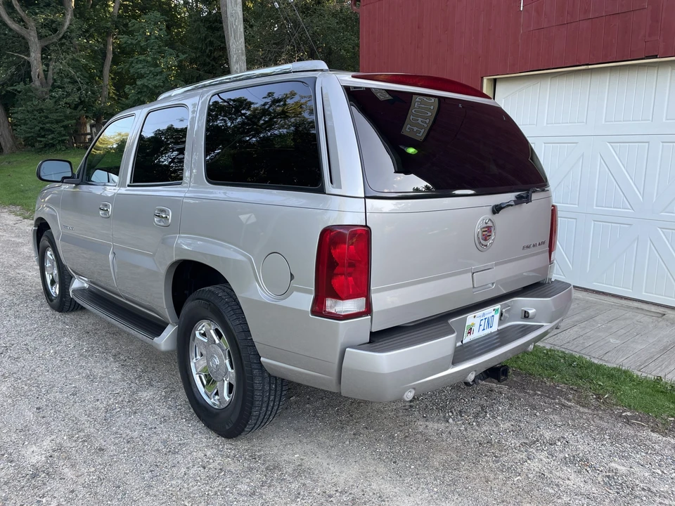 2004 Cadillac Escalade & EXT 2nd Gen - Image 27 of 31