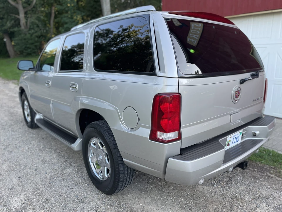 2004 Cadillac Escalade & EXT 2nd Gen - Image 30 of 31