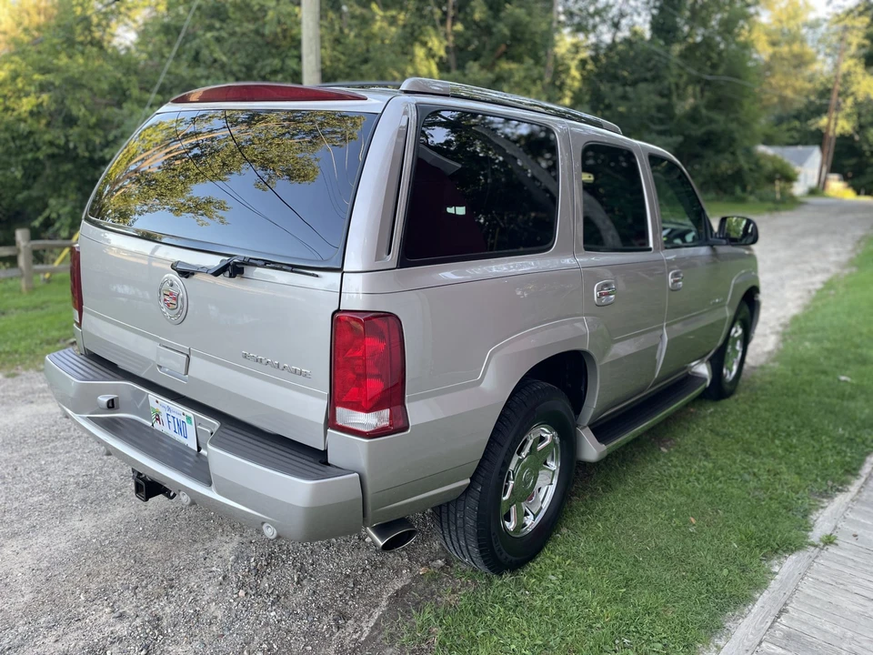 2004 Cadillac Escalade & EXT 2nd Gen - Image 10 of 31