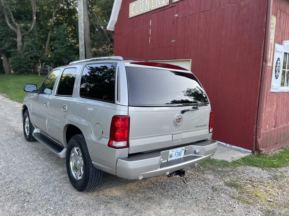 2004 Cadillac Escalade & EXT 2nd Gen - Image 24 of 31
