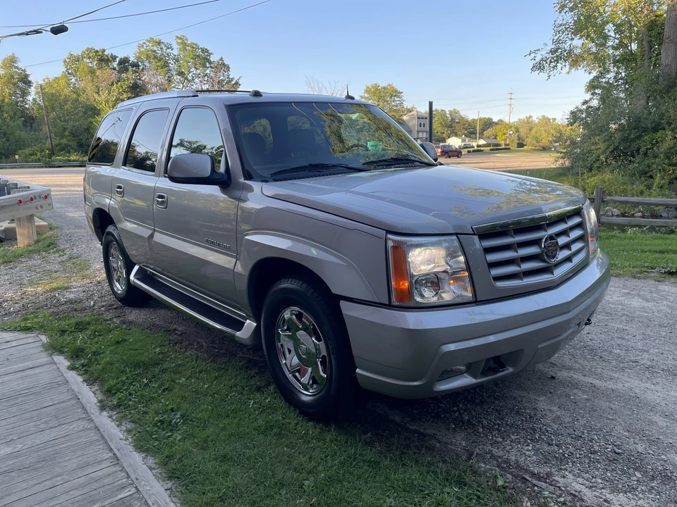 2004 Cadillac Escalade & EXT 2nd Gen - Image 7 of 31