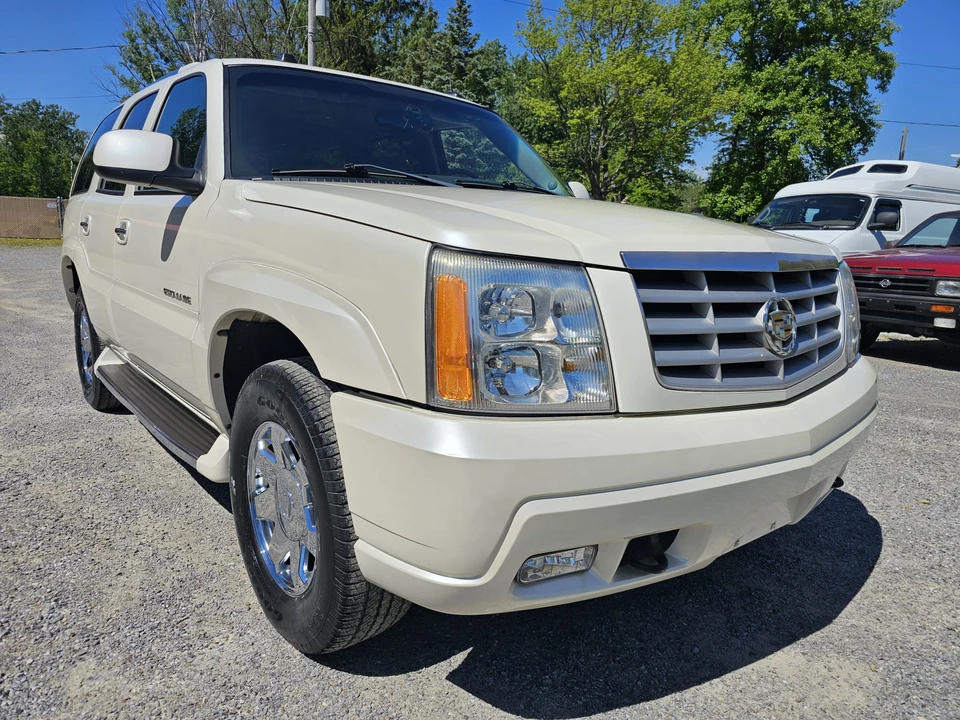 2004 Cadillac Escalade & EXT 2nd Gen - Image 5 of 31