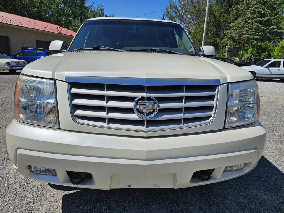 2004 Cadillac Escalade & EXT 2nd Gen - Image 4 of 31