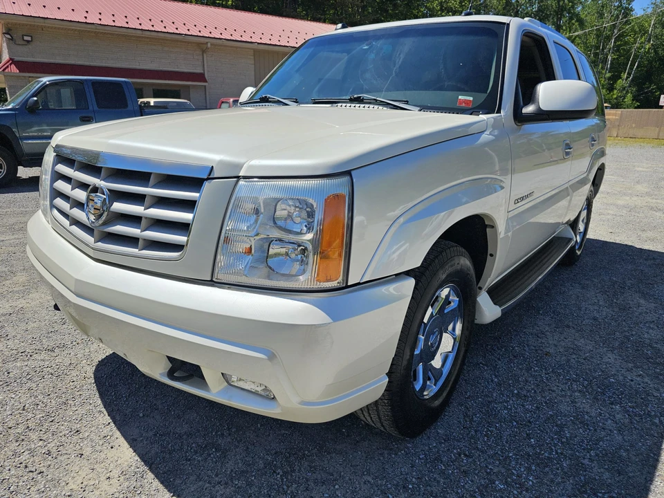 2004 Cadillac Escalade & EXT 2nd Gen - Image 2 of 31