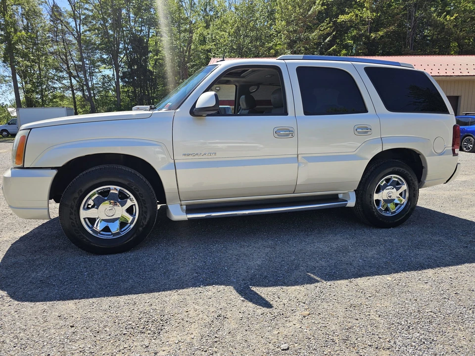2004 Cadillac Escalade & EXT 2nd Gen - Image 16 of 31