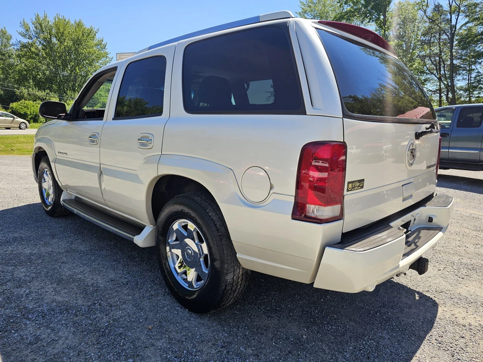2004 Cadillac Escalade & EXT 2nd Gen - Image 14 of 31