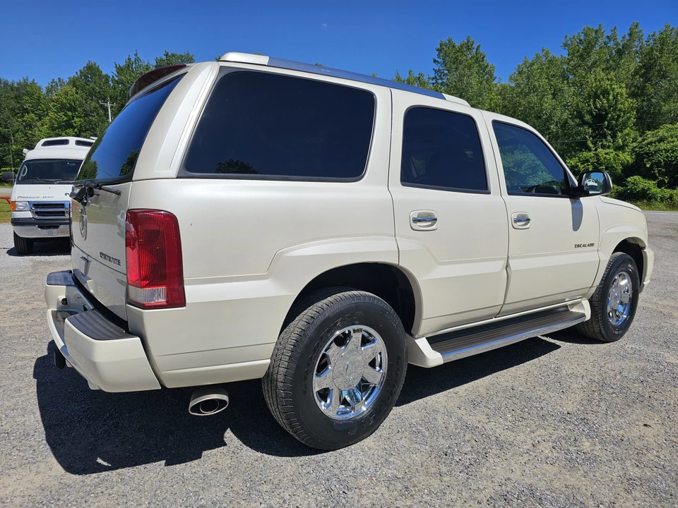 2004 Cadillac Escalade & EXT 2nd Gen - Image 10 of 31