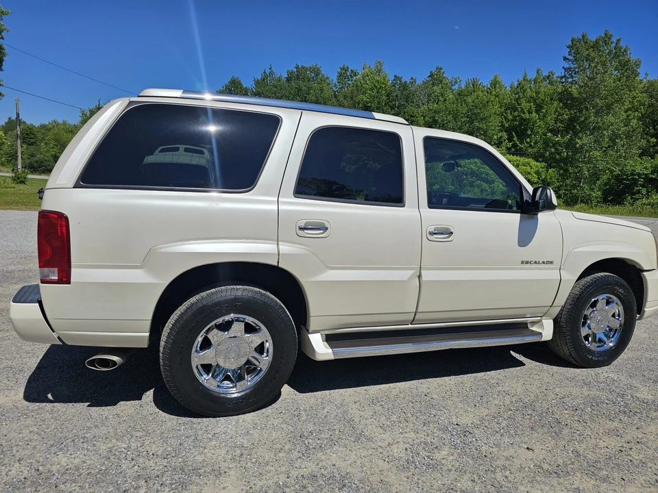 2004 Cadillac Escalade & EXT 2nd Gen - Image 9 of 31