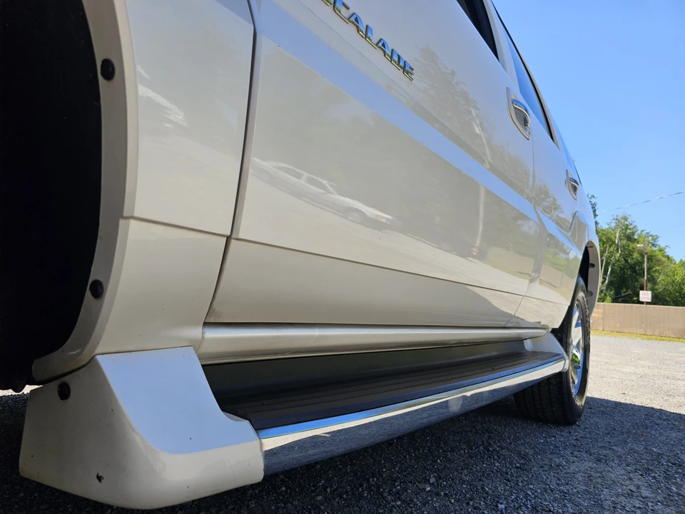 2004 Cadillac Escalade & EXT 2nd Gen - Image 19 of 31