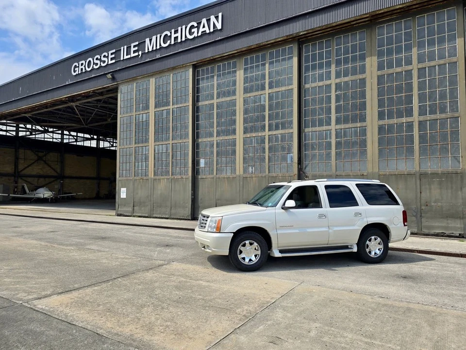 2004 Cadillac Escalade & EXT 2nd Gen - Image 4 of 21