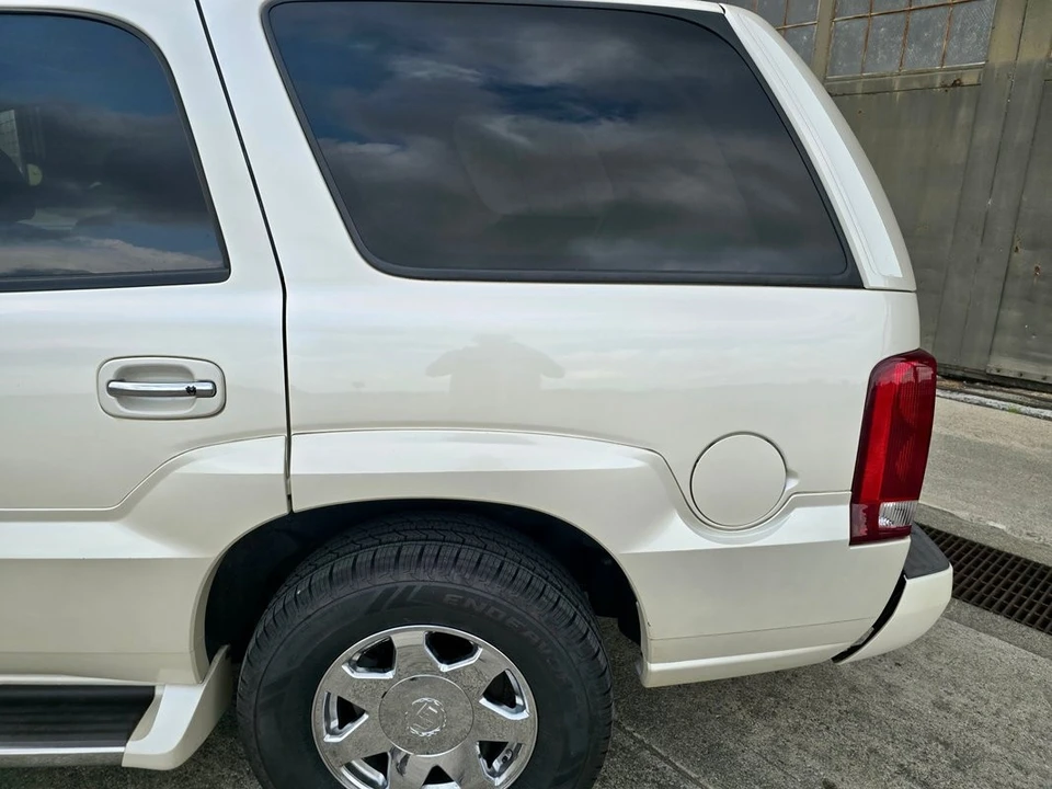 2004 Cadillac Escalade & EXT 2nd Gen - Image 21 of 21