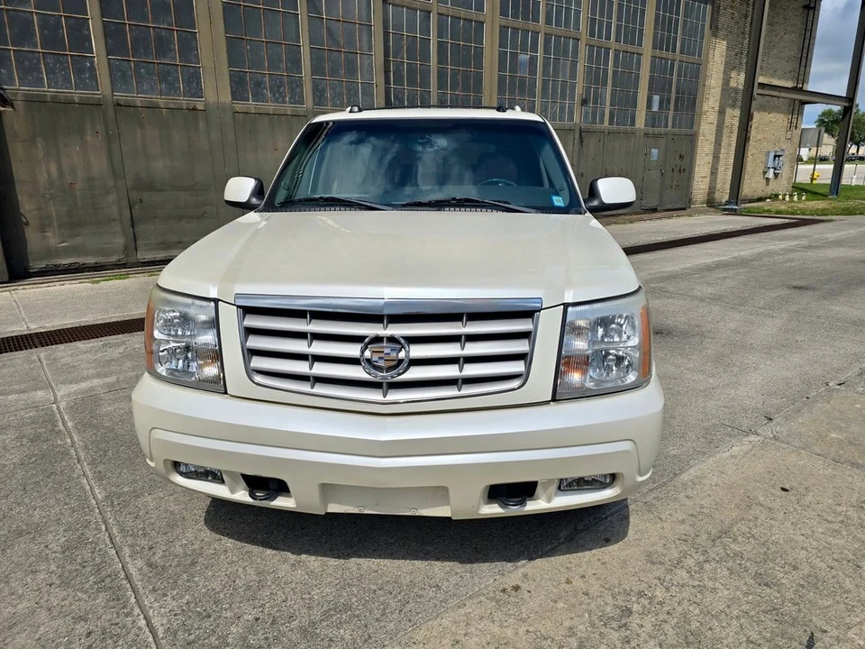 2004 Cadillac Escalade & EXT 2nd Gen - Image 6 of 21